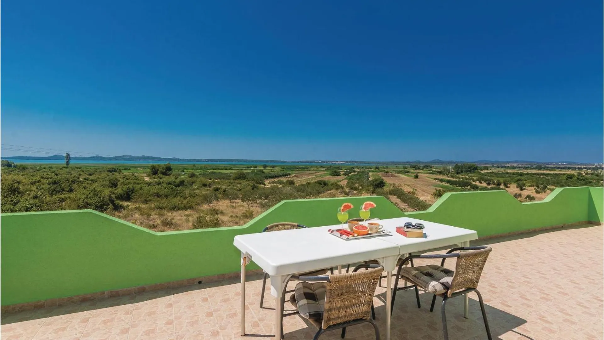 Beautiful Home In Pakostane With Jacuzzi 0*,