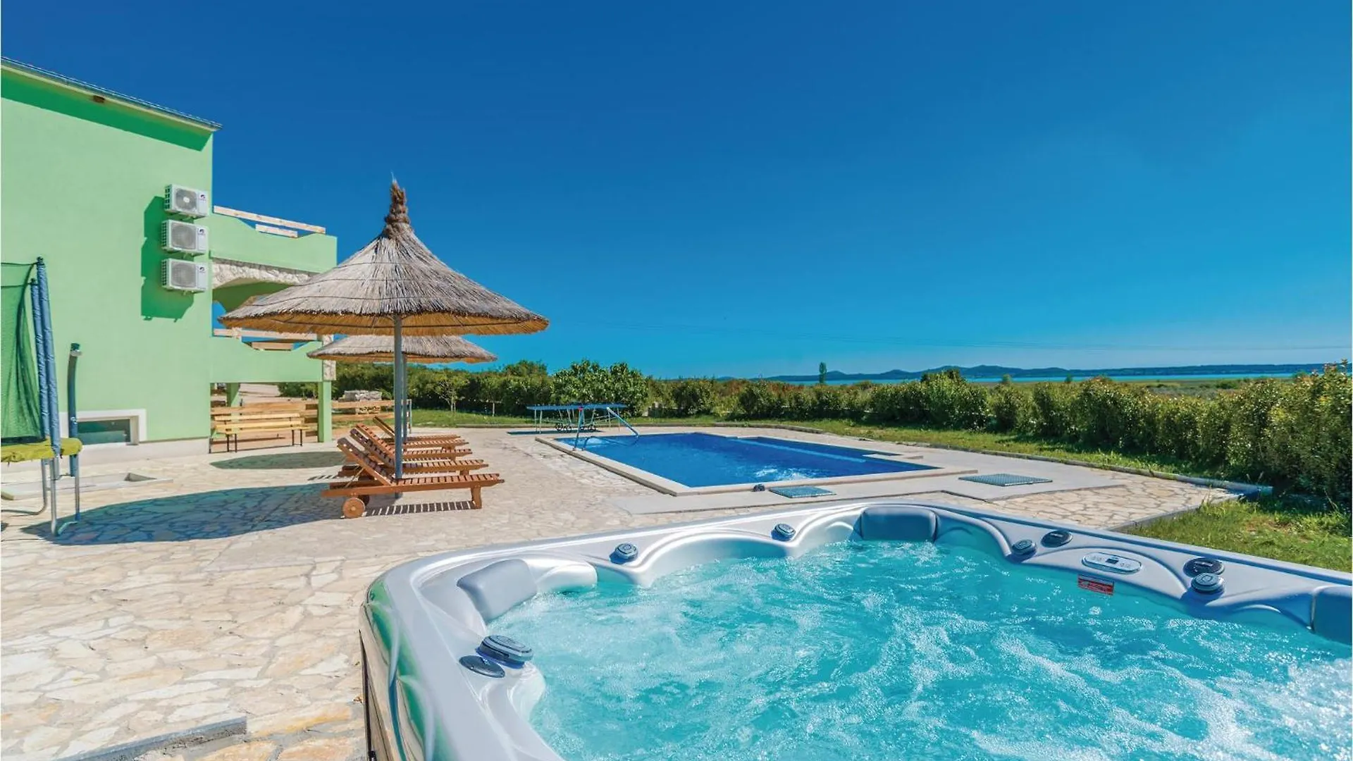 Holiday home Beautiful Home In Pakostane With Jacuzzi