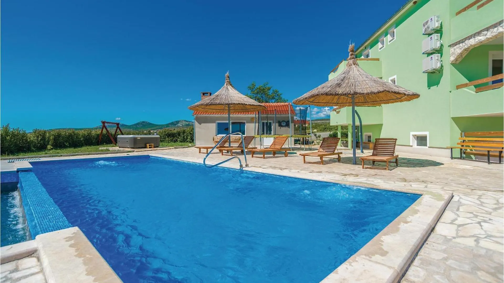 Holiday home Beautiful Home In Pakostane With Jacuzzi