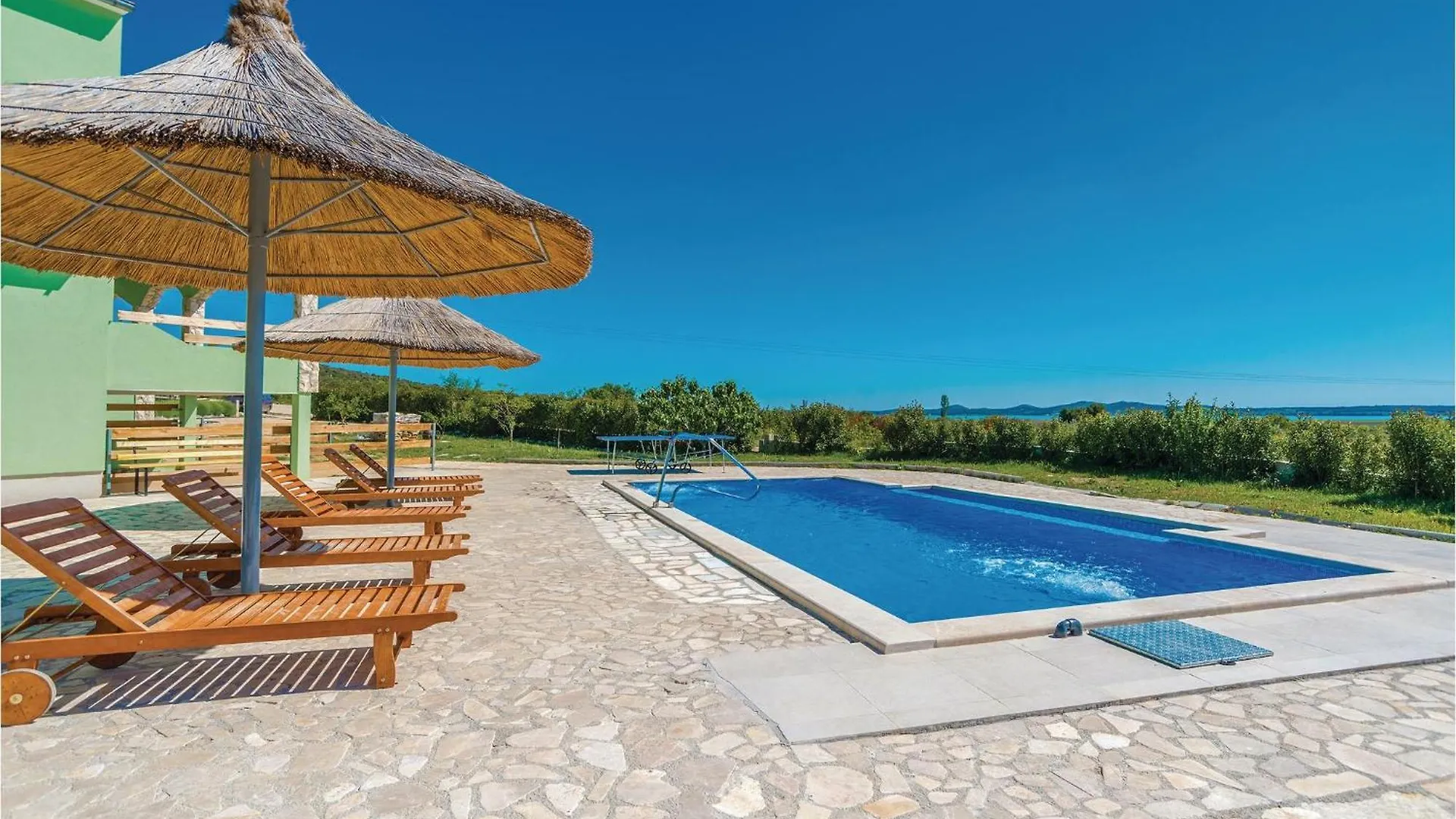 Beautiful Home In Pakostane With Jacuzzi 0*,  Croatia