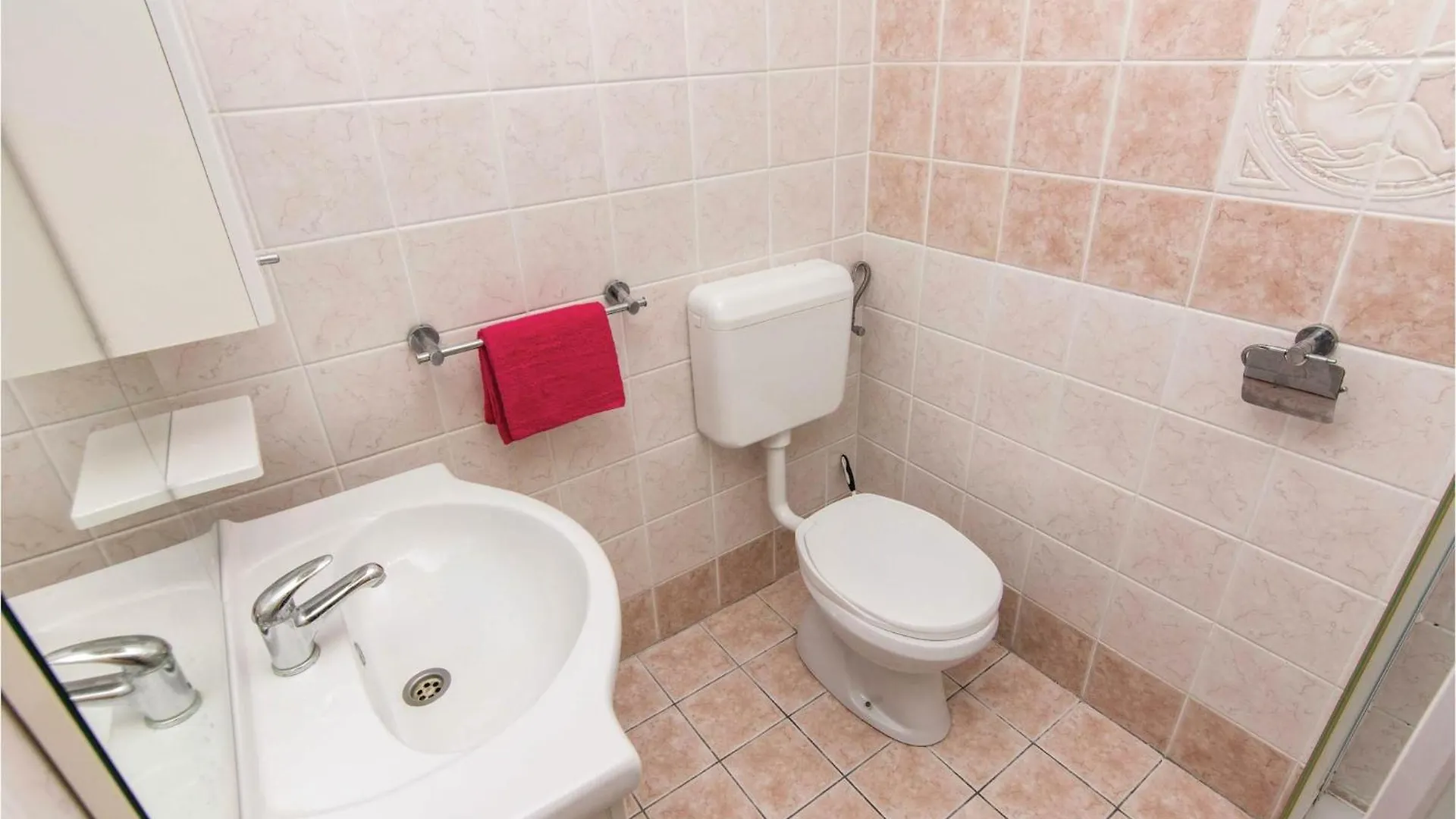 Holiday home Beautiful Home In Pakostane With Jacuzzi Croatia