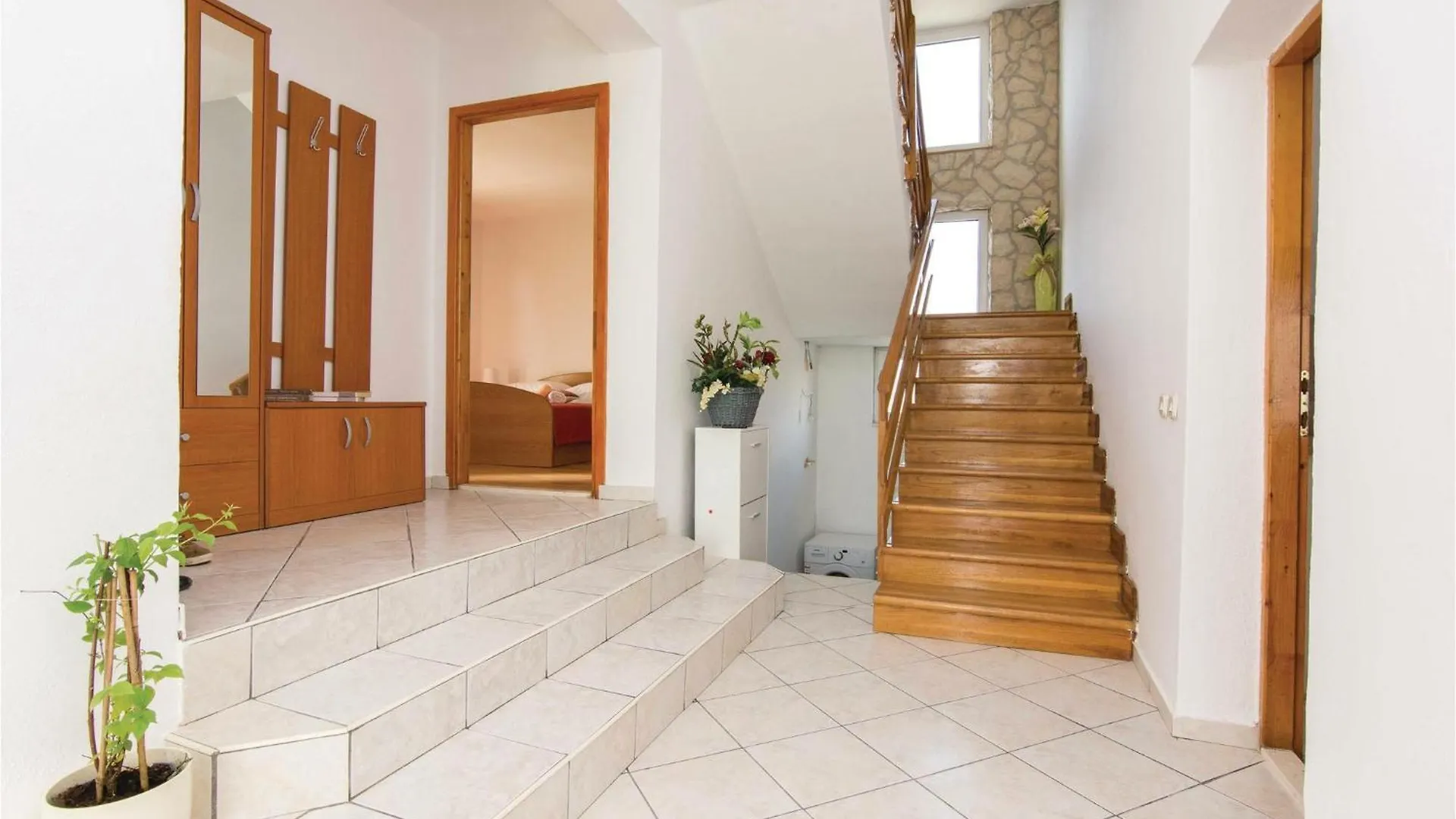 Beautiful Home In Pakostane With Jacuzzi 0*,  Croatia