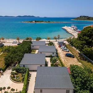 Rasin Mobile Homes Ferienhaus